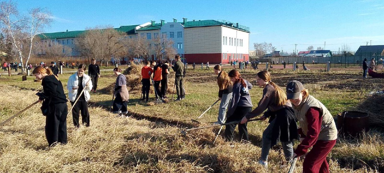 В Ключевском районе продолжается акция чистоты.