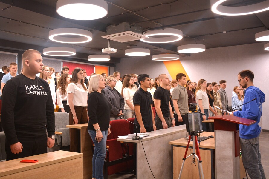 В Академии написали Всероссийский гражданско-патриотический диктант.