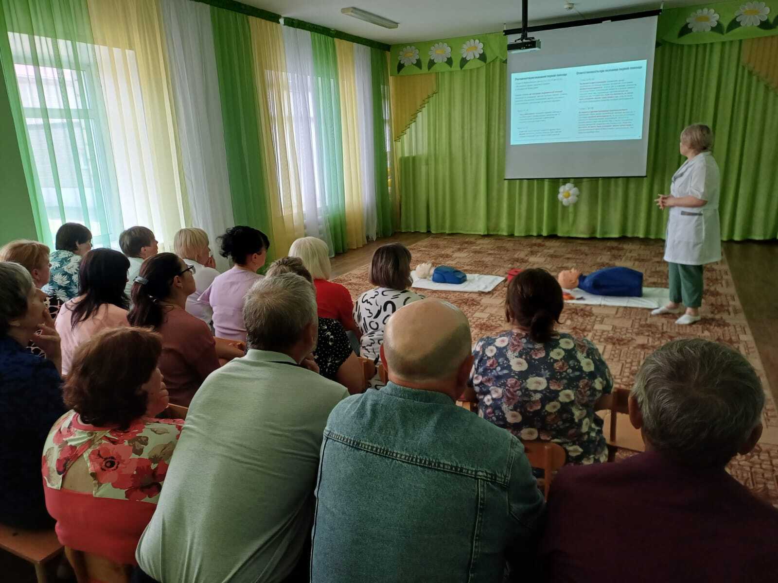В Ключевском районе продолжается обучение населения навыкам первой мед.помощи.
