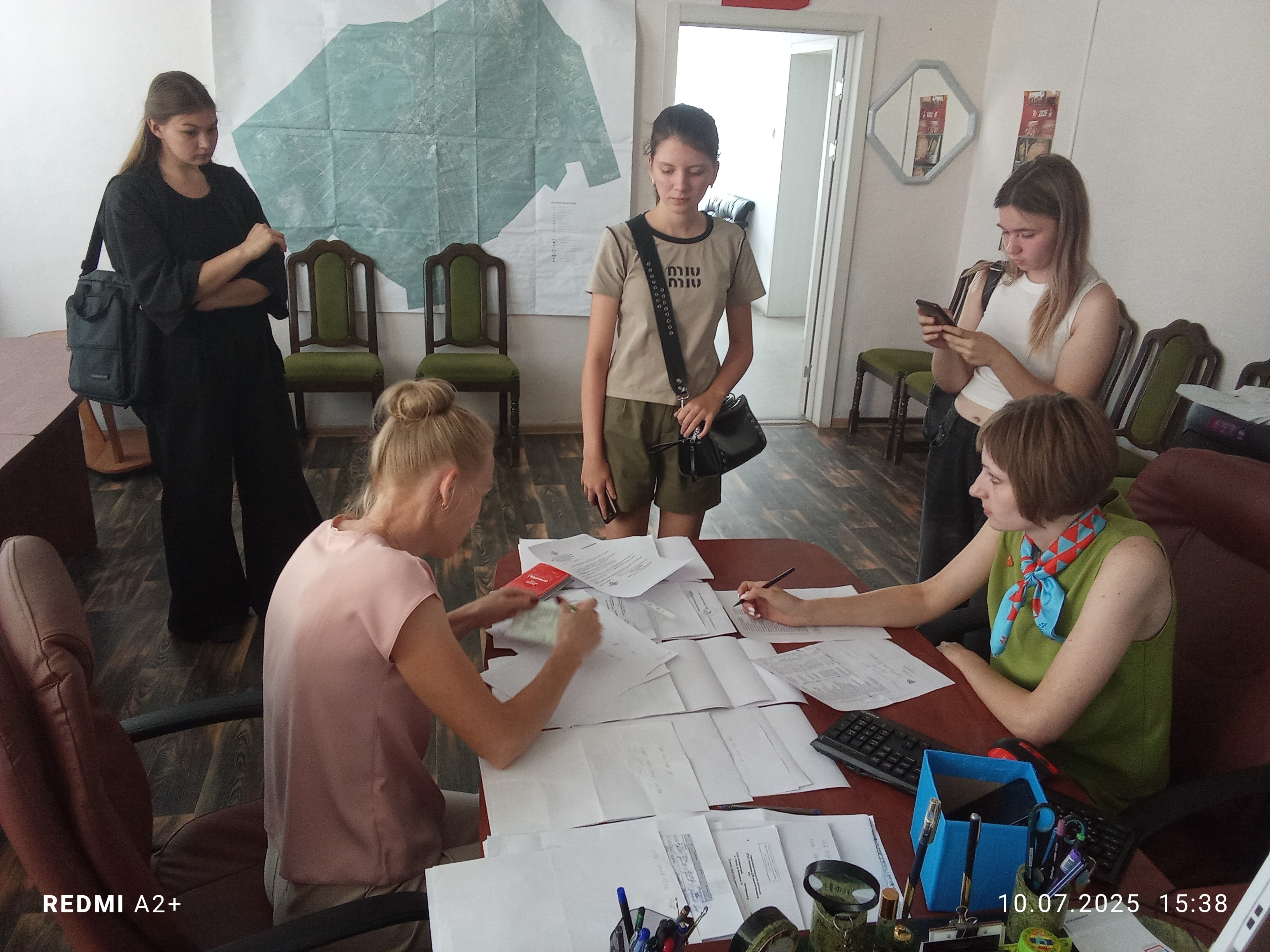 В Ключевском районе трудоустраивают несовершеннолетних.