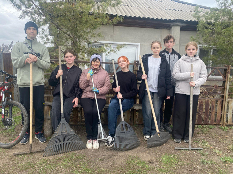 Волонтеры движения «Первых»: эстафета добрых дел. Волонтеры движения «Первых»: эстафета добрых дел.
